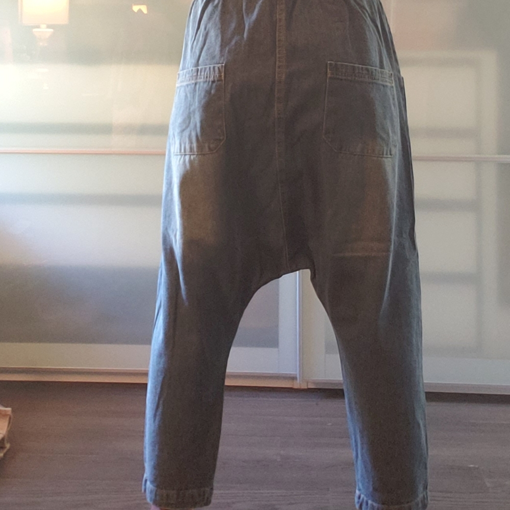 Jeans - Picture 3 of 4